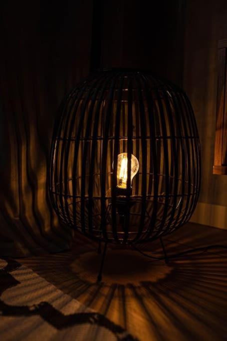 Blue Moon. Cozy Apartment Near Iulius Mall クルージュ＝ナポカ エクステリア 写真